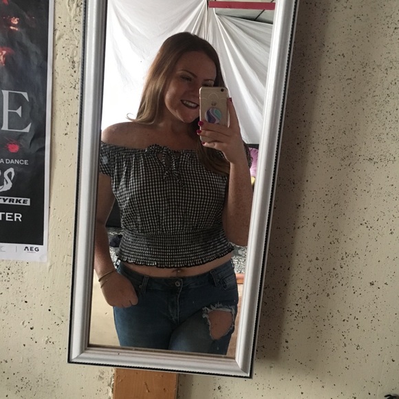 Meet your Posher, Michala - Picture 3 of 7